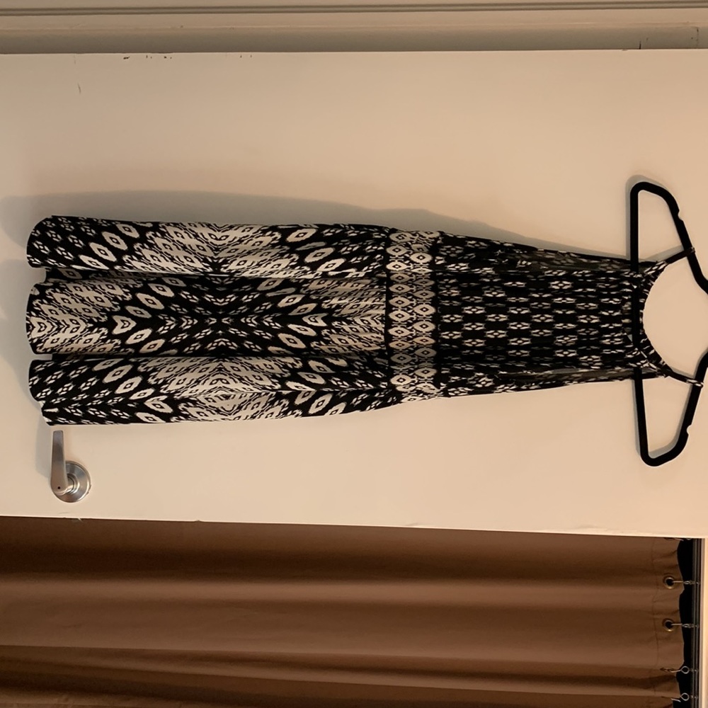 Black & white patterned London Times dress.